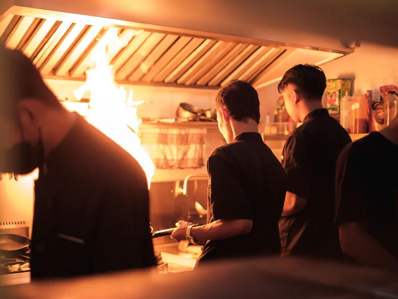 Cooks on the line